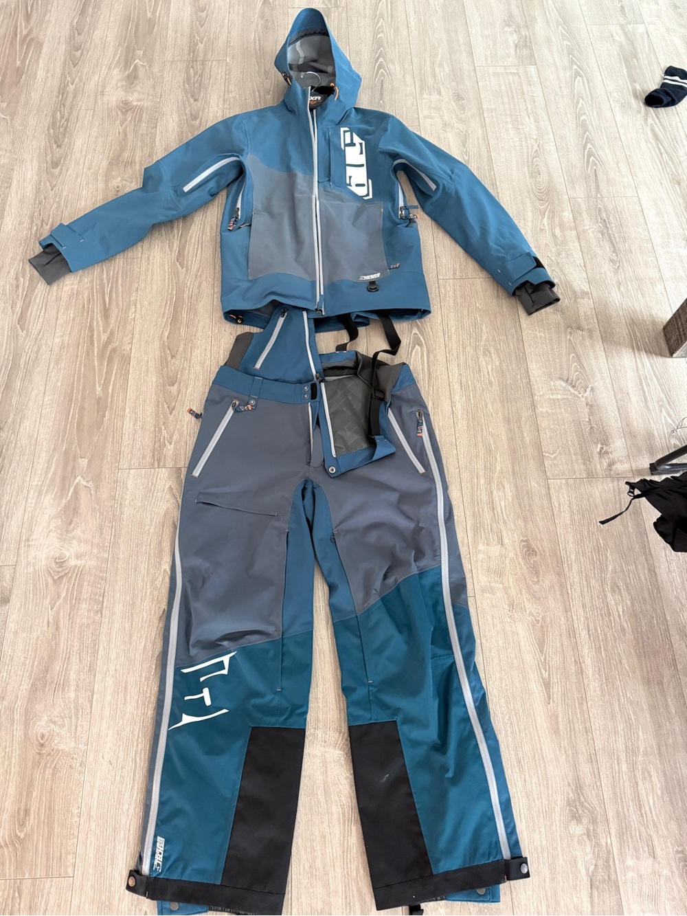 509 mens snowmobile, ski or snowboarding suit
